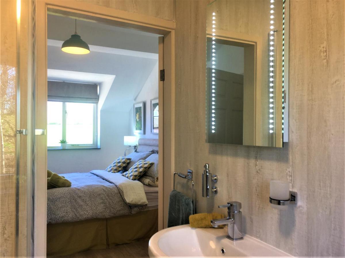 The Granary Apartment Ruthin Bagian luar foto