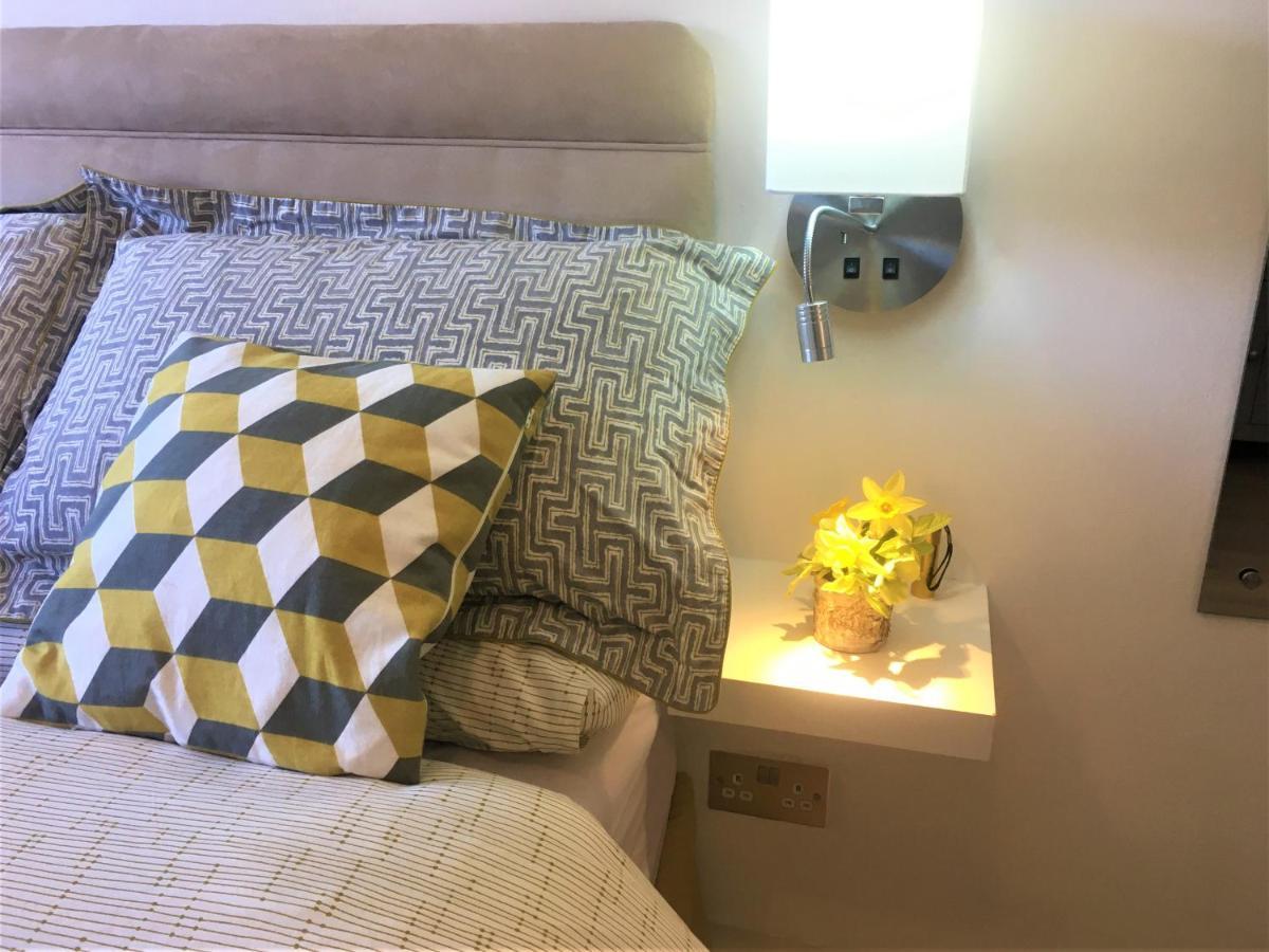 The Granary Apartment Ruthin Bagian luar foto